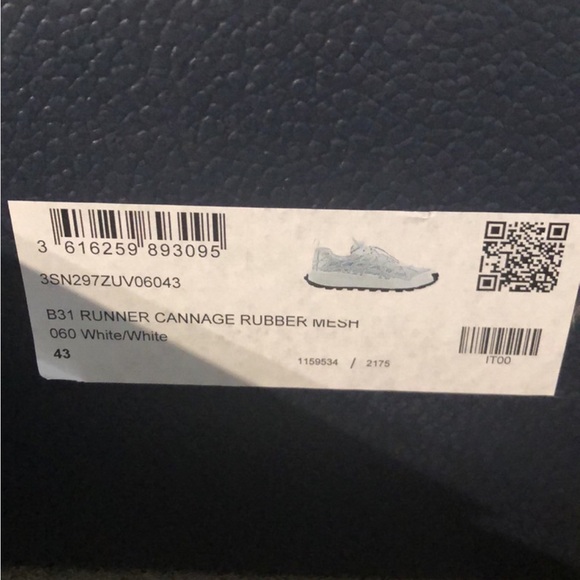 Brand new size 43 limited edition Dior runners - Picture 8 of 8